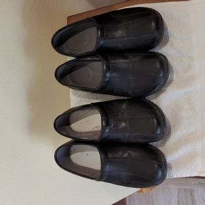Women's Dansko 2 pairs, Slip on Black Leather Shoes Sz 9/ 40